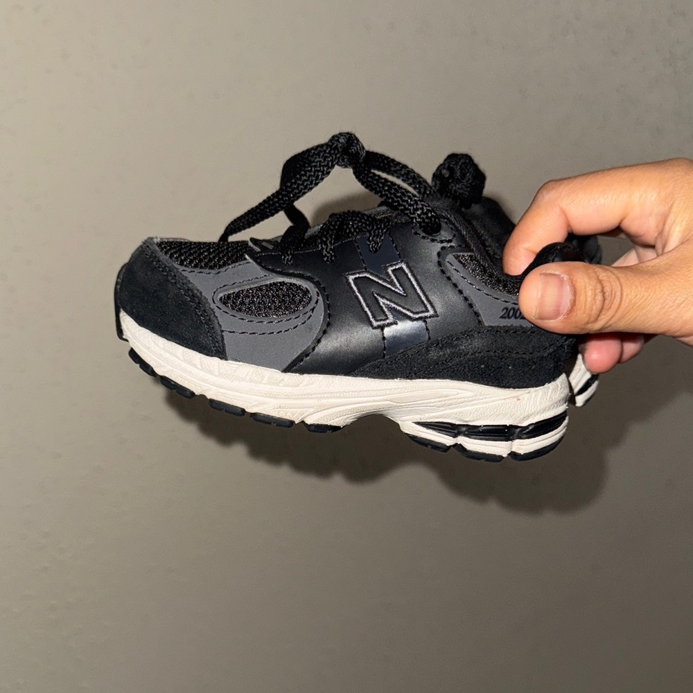 Black 2002 NB